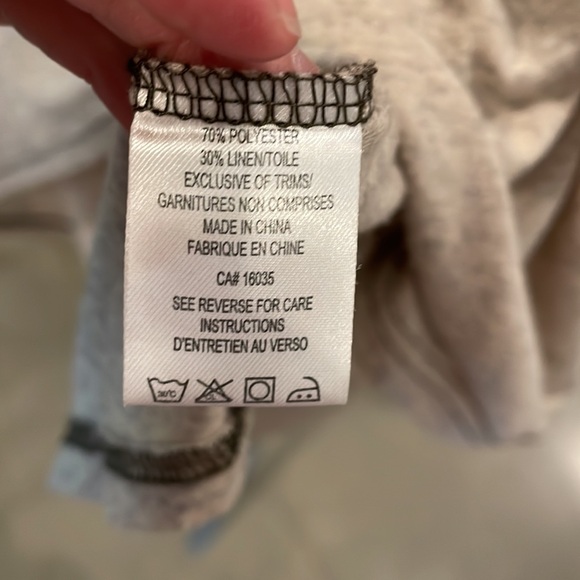 Yoga top with lots of room for comfort - Picture 4 of 4